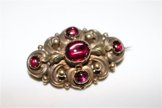 Victorian garnet brooch